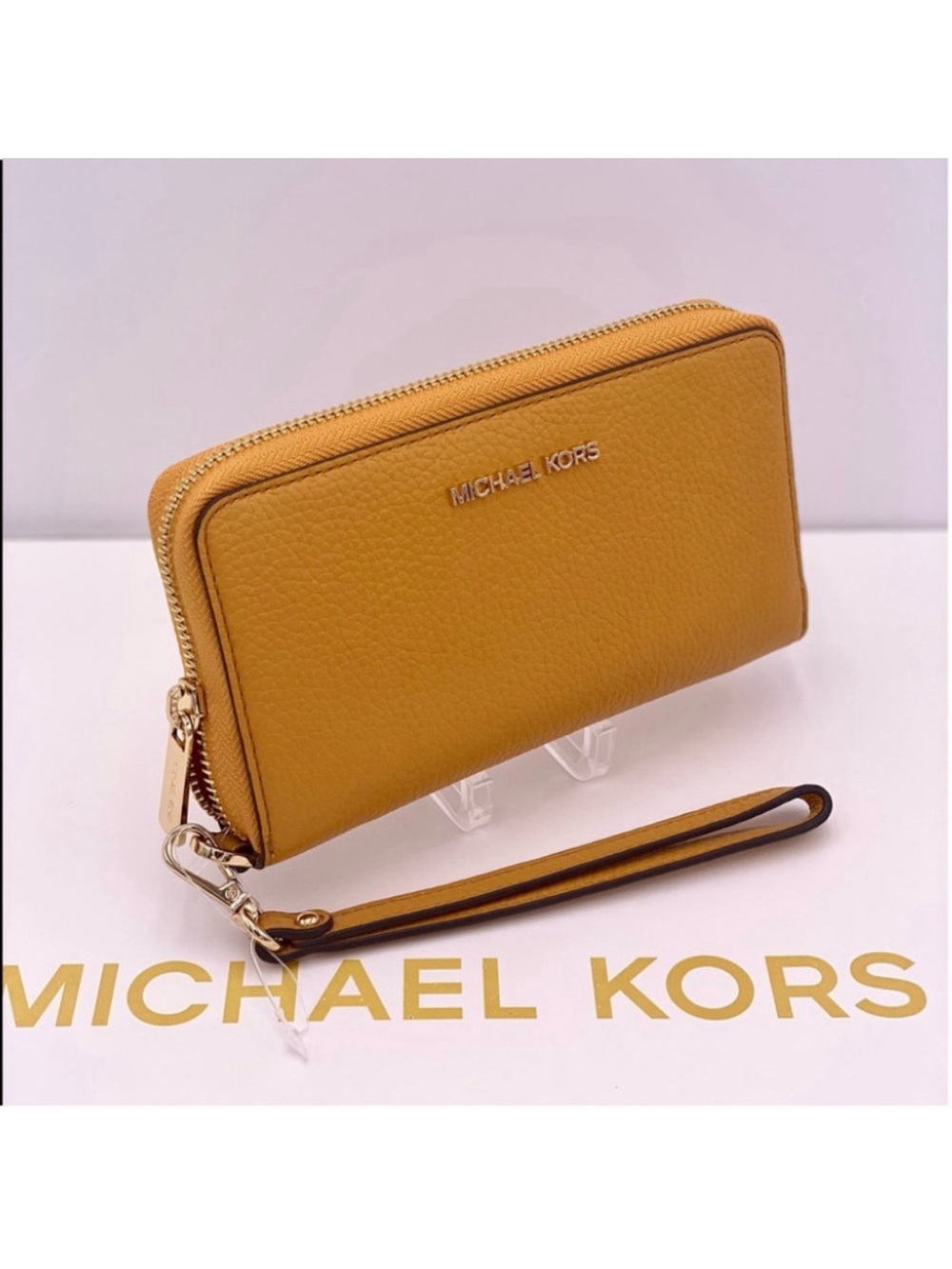 Michael Kors Jet Set Travel Large Flat Zip MF Phone Case Wristlet Wallet